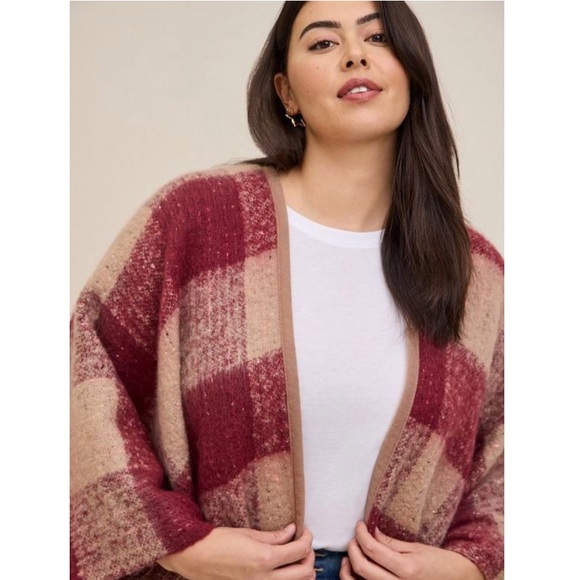 ✨NWT Torrid Reversible Ruana - Picture 4 of 8